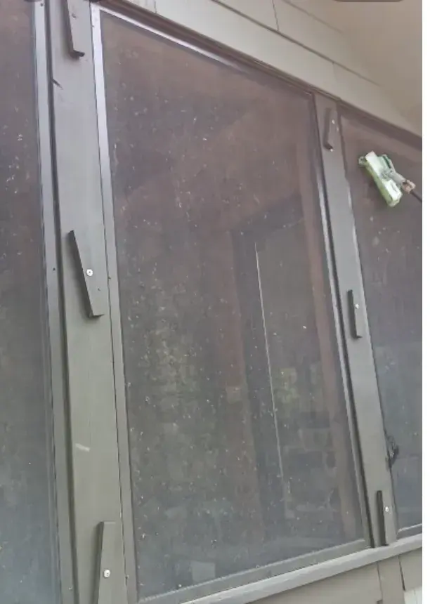 Dirty Window Screens Dirty Window Screens