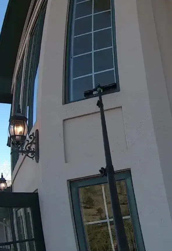 Window Cleaning San Clemente house