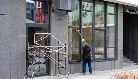 Commercial Window Cleaning Service Commercial Window Cleaning Service