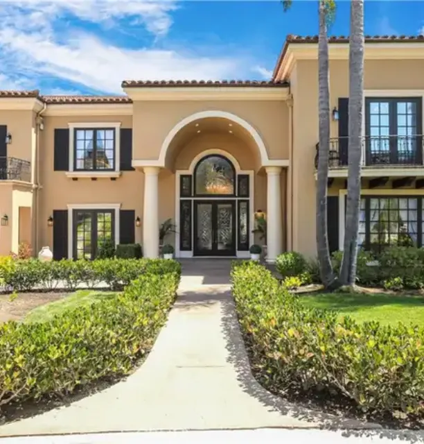Front side of a property in Laguna Niguel CA Front side of a property in Laguna Niguel CA
