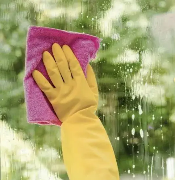 window cleaning with Microfiber Cloths